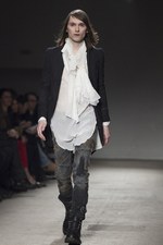 ヴィクトリアンとロックのハイブリッド、ニコラ アンドレア タラリス(Nicolas Andreas Taralis)の2011-12年秋冬コレクション｜写真30