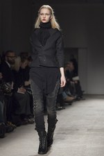 ヴィクトリアンとロックのハイブリッド、ニコラ アンドレア タラリス(Nicolas Andreas Taralis)の2011-12年秋冬コレクション｜写真37