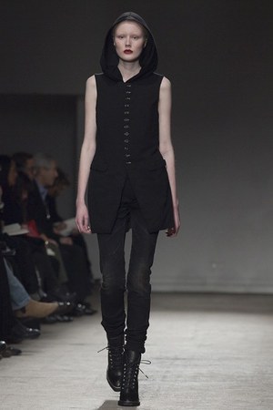 ヴィクトリアンとロックのハイブリッド、ニコラ アンドレア タラリス(Nicolas Andreas Taralis)の2011-12年秋冬コレクション｜写真6