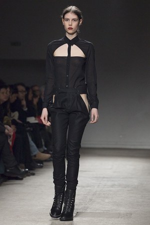 ヴィクトリアンとロックのハイブリッド、ニコラ アンドレア タラリス(Nicolas Andreas Taralis)の2011-12年秋冬コレクション｜写真9