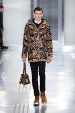 ルイ・ヴィトンの期間限定ストアが新宿に - クリストファー・ネメスに 