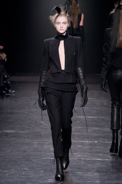 アン ドゥムルメステール(ANN DEMEULEMEESTER) 2011-12年秋冬ウィメンズコレクション  - 写真6