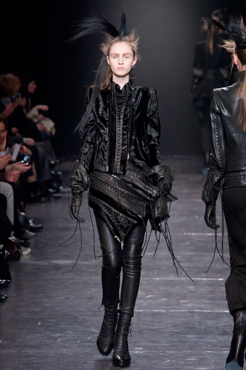 アン ドゥムルメステール(ANN DEMEULEMEESTER) 2011-12年秋冬ウィメンズコレクション  - 写真7