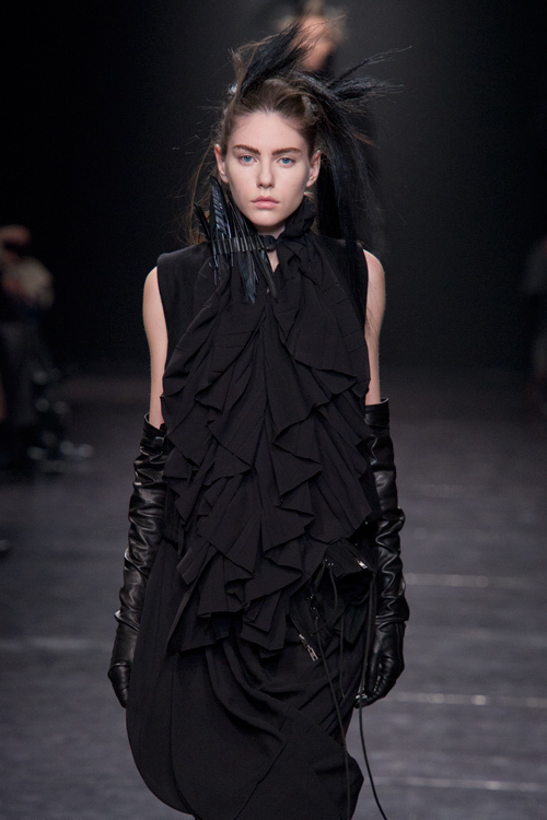 アン ドゥムルメステール(ANN DEMEULEMEESTER) 2011-12年秋冬ウィメンズコレクション  - 写真13