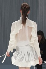 パリで初めてモデルを用いたプレゼンテーションを行ったsacai(サカイ)の2011-12年秋冬コレクション｜写真6