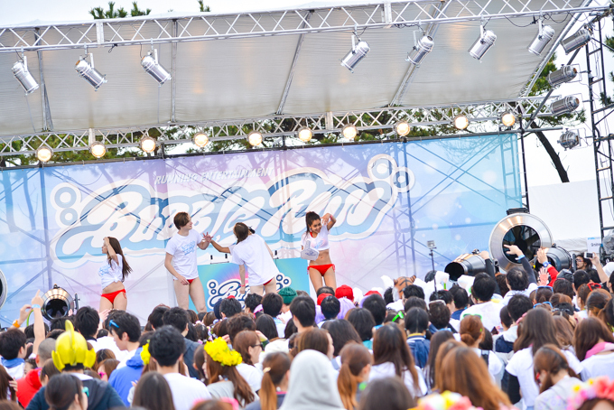 泡まみれで走るランイベント「バブルラン 2015」沖縄で初開催｜写真10