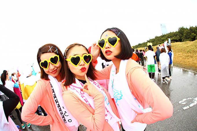 泡まみれで走るランイベント「バブルラン 2015」沖縄で初開催｜写真14
