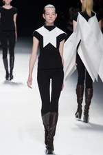 クリエイティブディレクター藤原大による最後のコレクション、ISSEY MIYAKE(イッセイ ミヤケ) 2011-12年秋冬コレクション｜写真43