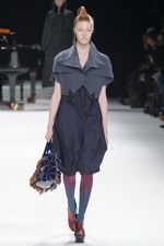 クリエイティブディレクター藤原大による最後のコレクション、ISSEY MIYAKE(イッセイ ミヤケ) 2011-12年秋冬コレクション｜写真16