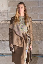 新しいドレスの形を提案 メゾン マルタン マルジェラ(Maison Martin Margiela)　2011-12年秋冬コレクション｜写真26