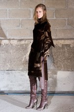 新しいドレスの形を提案 メゾン マルタン マルジェラ(Maison Martin Margiela)　2011-12年秋冬コレクション｜写真29