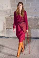 新しいドレスの形を提案 メゾン マルタン マルジェラ(Maison Martin Margiela)　2011-12年秋冬コレクション｜写真33