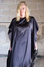 新しいドレスの形を提案 メゾン マルタン マルジェラ(Maison Martin Margiela)　2011-12年秋冬コレクション｜写真50