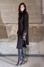 新しいドレスの形を提案 メゾン マルタン マルジェラ(Maison Martin Margiela)　2011-12年秋冬コレクション｜写真53