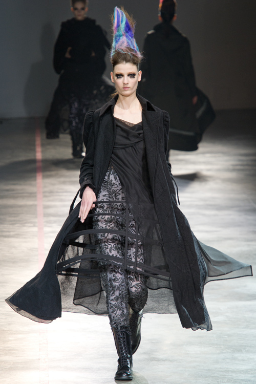 ヨウジヤマモト 2011-12年秋冬<span>コレクション</span> - 写真24