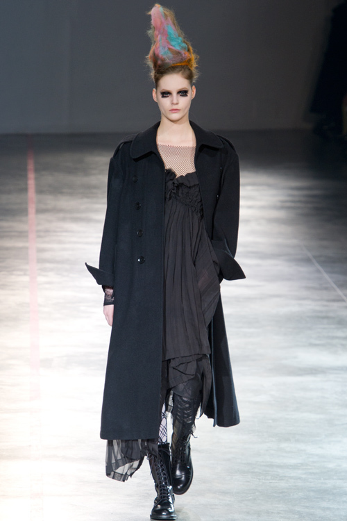 ヨウジヤマモト(Yohji Yamamoto) 2011-12年秋冬ウィメンズコレクション シルエット - 写真36