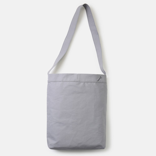 ジャック・スペード×ビューティ＆ユース、米・著名人のユニークなロゴ入りＴシャツとバッグが登場！｜写真3