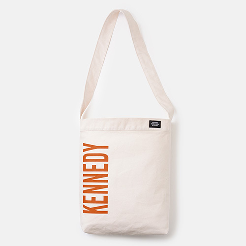 ジャック・スペード×ビューティ＆ユース、米・著名人のユニークなロゴ入りＴシャツとバッグが登場！｜写真1