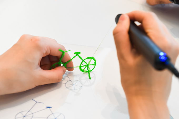 空中に絵を描ける「3Dペン」がMoMAデザインストアに - 設計図のない自由なアイディアを形に｜写真13