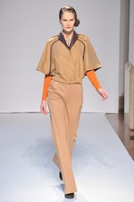 大人の女性に贈るエレガントな ミラ ショーン(mila schon)2011-12年秋冬コレクション｜写真1