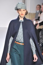 大人の女性に贈るエレガントな ミラ ショーン(mila schon)2011-12年秋冬コレクション｜写真23