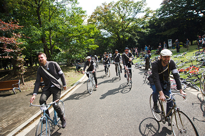自転車に乗ってみんなで走る「ツイードラン 2015」東京・名古屋で開催！ドレスコードは”ツイード”｜写真15