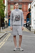 ジバンシィ バイ リカルド ティッシ2016年メンズスプリングコレクション－ジャンルを超えた出会い｜写真4