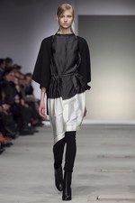 火星から来たジャンヌダルクがイメージ - ルッツ(Lutz) 2011-2012年秋冬コレクション｜写真10