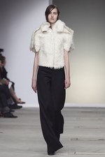 火星から来たジャンヌダルクがイメージ - ルッツ(Lutz) 2011-2012年秋冬コレクション｜写真16