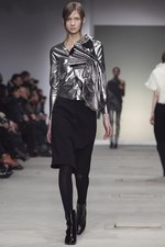 火星から来たジャンヌダルクがイメージ - ルッツ(Lutz) 2011-2012年秋冬コレクション｜写真17