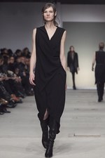 火星から来たジャンヌダルクがイメージ - ルッツ(Lutz) 2011-2012年秋冬コレクション｜写真22