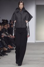 火星から来たジャンヌダルクがイメージ - ルッツ(Lutz) 2011-2012年秋冬コレクション｜写真25