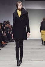 火星から来たジャンヌダルクがイメージ - ルッツ(Lutz) 2011-2012年秋冬コレクション｜写真6