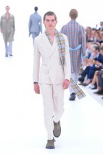 エルメネジルド ゼニア 2016年春夏コレクション - クラシックとモダンが出会う、真夏の饗宴｜写真48