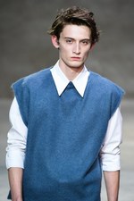 マルニ 2016年春夏メンズコレクション - 70年代の灰汁を抜いたヌーベルキュイジーヌ｜写真8