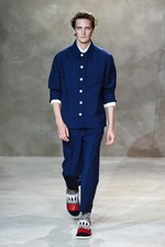 マルニ 2016年春夏メンズコレクション - 70年代の灰汁を抜いたヌーベルキュイジーヌ｜写真17