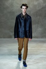 マルニ 2016年春夏メンズコレクション - 70年代の灰汁を抜いたヌーベルキュイジーヌ｜写真52