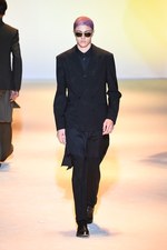 ヴェルサーチ 2016年春夏メンズコレクション - ハードボイルドな男たちの協奏曲｜写真3