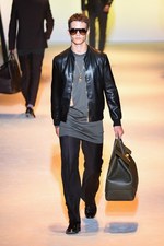 ヴェルサーチ 2016年春夏メンズコレクション - ハードボイルドな男たちの協奏曲｜写真10