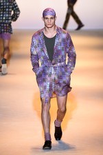 ヴェルサーチ 2016年春夏メンズコレクション - ハードボイルドな男たちの協奏曲｜写真21