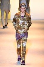 ヴェルサーチ 2016年春夏メンズコレクション - ハードボイルドな男たちの協奏曲｜写真22