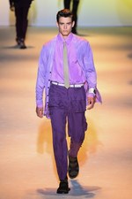 ヴェルサーチ 2016年春夏メンズコレクション - ハードボイルドな男たちの協奏曲｜写真40