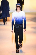 ヴェルサーチ 2016年春夏メンズコレクション - ハードボイルドな男たちの協奏曲｜写真71