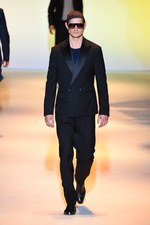 ヴェルサーチ 2016年春夏メンズコレクション - ハードボイルドな男たちの協奏曲｜写真72