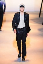 ヴェルサーチ 2016年春夏メンズコレクション - ハードボイルドな男たちの協奏曲｜写真73