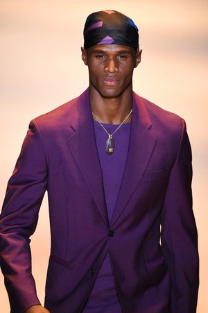 ヴェルサーチ 2016年春夏メンズコレクション - ハードボイルドな男たちの協奏曲｜写真37