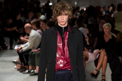 プラダ 2016年春夏メンズコレクション - 70年代の「速度」に思いをはせて