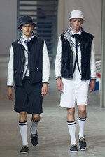 モンクレール ガム・ブルー 2016年春夏コレクション - 上品で男らしい、憧れのボート部選手｜写真16