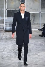 ジバンシィ バイ リカルド ティッシ 2016年春夏メンズコレクション - 縦縞なストリート・モード｜写真103