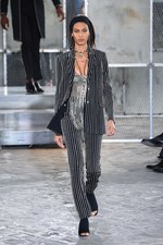 ジバンシィ バイ リカルド ティッシ 2016年春夏メンズコレクション - 縦縞なストリート・モード｜写真113